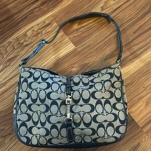 Women’s vintage signature clip hobo #G2K-609